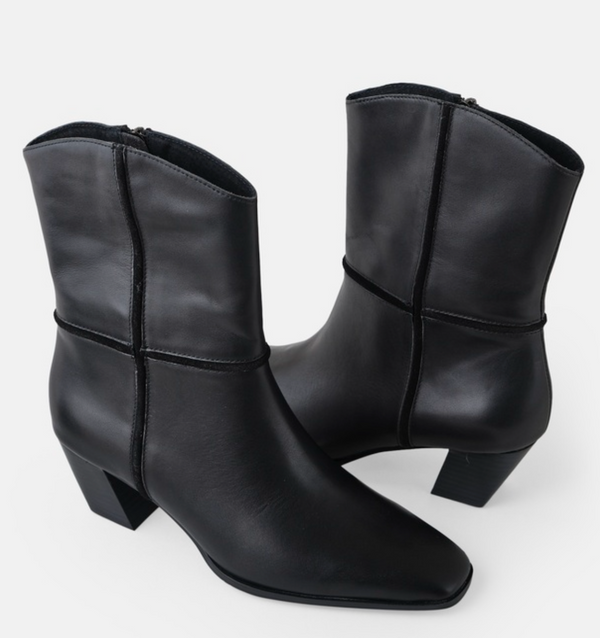 Ulla Leather Boot / Black